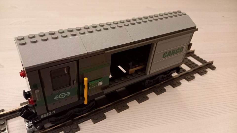 Lego Eisenbahn 9V Gepäckwagen Transport Postwagen aus 4512 in Oelixdorf