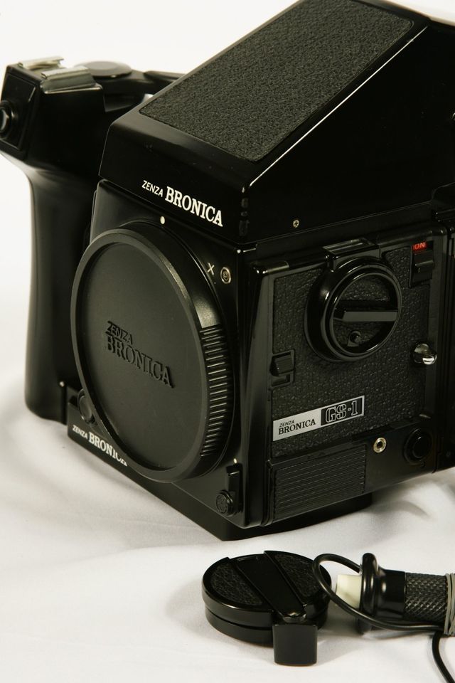 Zenza Bronica GS 1 6x7/AE Finder/ Speed Grip In Super Zustand!!!! in Freising