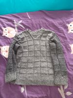 Strickpullover in Grau für Mädchen (Handmade) Nordrhein-Westfalen - Troisdorf Vorschau