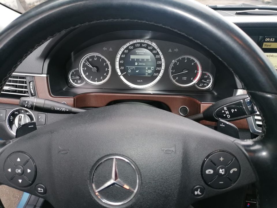 Mercedes Benz W212 E 350CDI 4-Matic T-Model mit AHK in Jülich