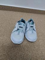 Nike Turnschuhe 27 wie neu Brandenburg - Großbeeren Vorschau