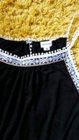 Sommer-Kleid schwarz mit Stickapplikationen Neu Größe XL (38-42) Hessen - Offenbach Vorschau