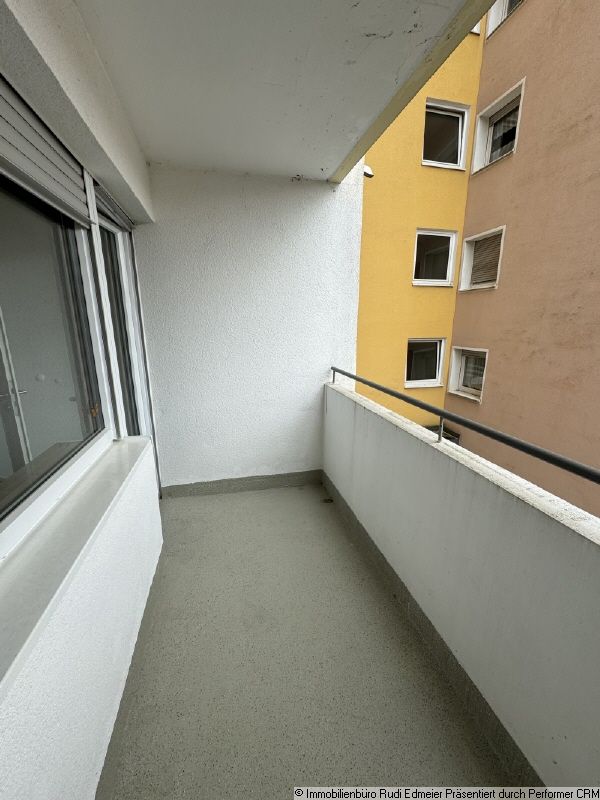 Sehr schöne helle 3 Zimmer Wohnung mit Balkon -Zentrumsnah in Deggendorf