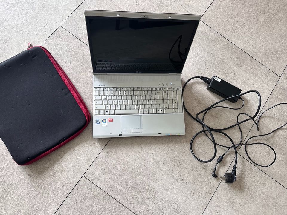 Laptop der Marke LG - funktioniert einwandfrei / Computer in Bottrop