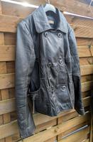 Schwarze Lederjacke von Vero Moda, Gr. L Niedersachsen - Königslutter am Elm Vorschau