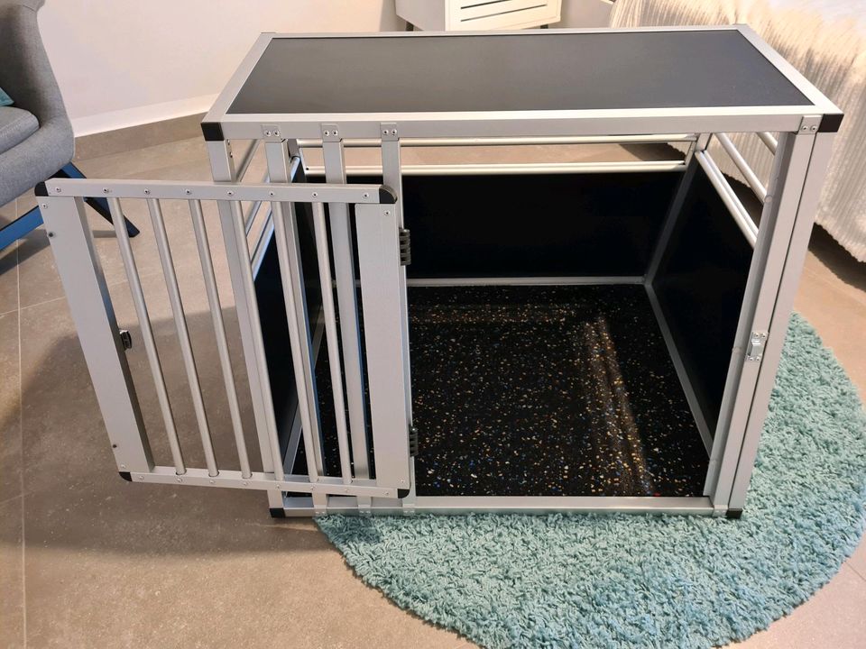 Hundetransportbox Alu - 80x65x65 - mit Gummimatte, wie NEU!!! in Gelsenkirchen