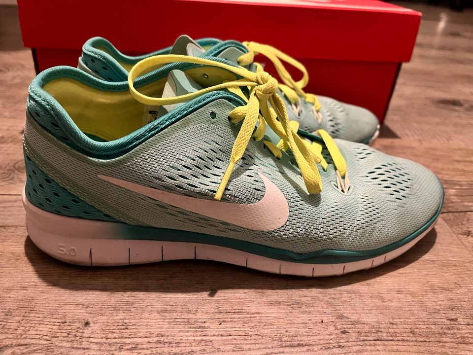 Nike Free Sportschuhe neon türkis 36,5 Schuhe Laufschuhe in Hamburg-Mitte -  Hamburg Hamm | eBay Kleinanzeigen ist jetzt Kleinanzeigen