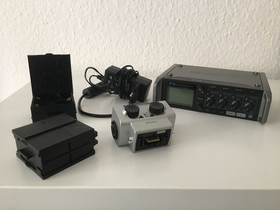 Zoom F4 Fieldrecorder Audio Interface in Hamburg