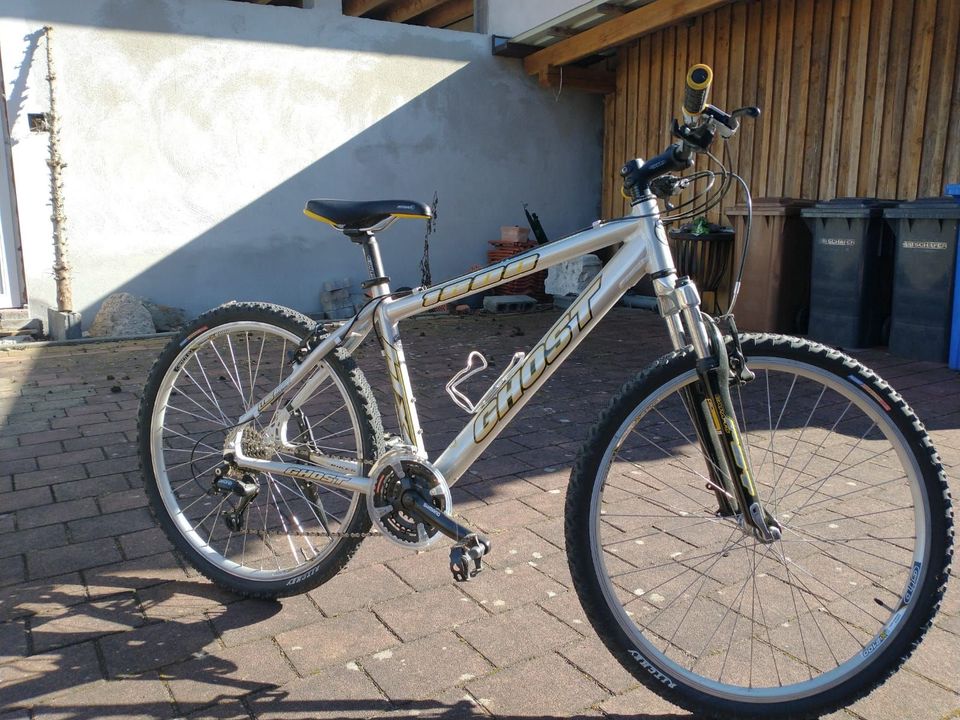 Top GHOST HTX 1800 Jugendfahrrad 26" - 21 Gänge in Irchenrieth