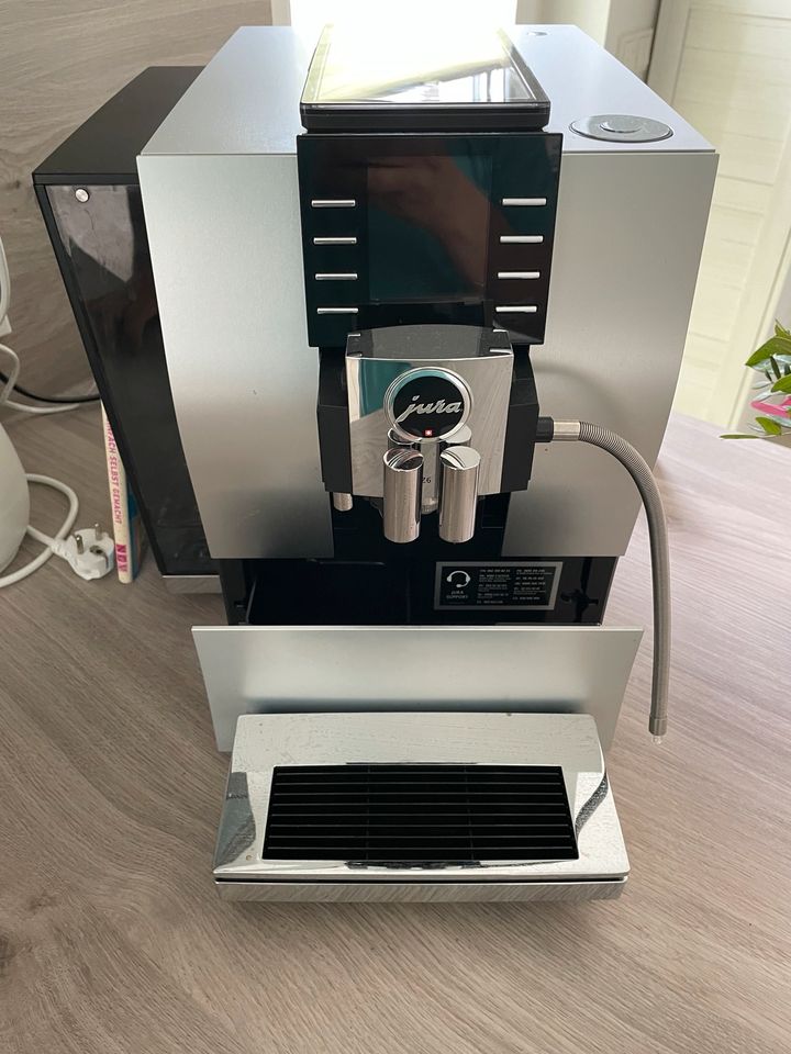 Kaffeevollautomat Jura Z6 Modell 2018 sehr guter Zustand in Leipzig