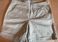 Shorts Farbe Mint mit weißen Herzen Größe 40 edc - inkl. Versand Bayern - Gilching Vorschau