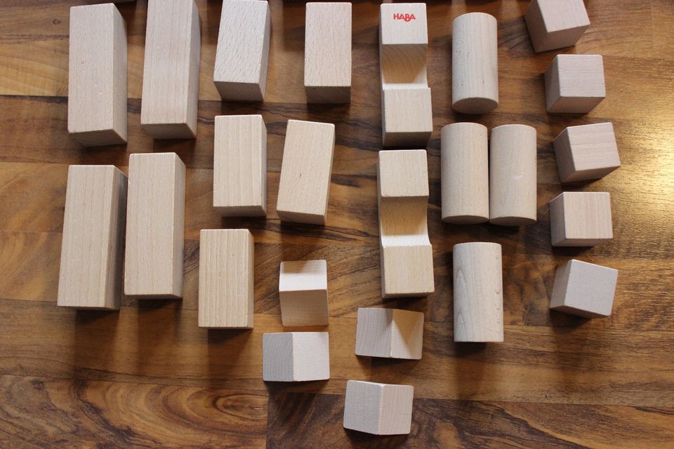 Holzspielzeug Haba 26 teilig plus 8 zusätliche Bausteine in Nauen