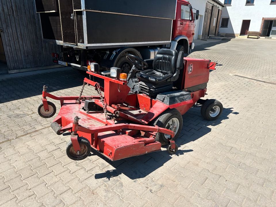 Toro Groundsmaster 325D Flächenmäher Aufsitzmäher in Blumberg