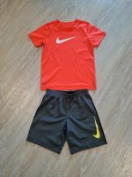 Nike Dry Fit Sportset T-Shirt + Hose 110/116 Hamburg - Bergedorf Vorschau