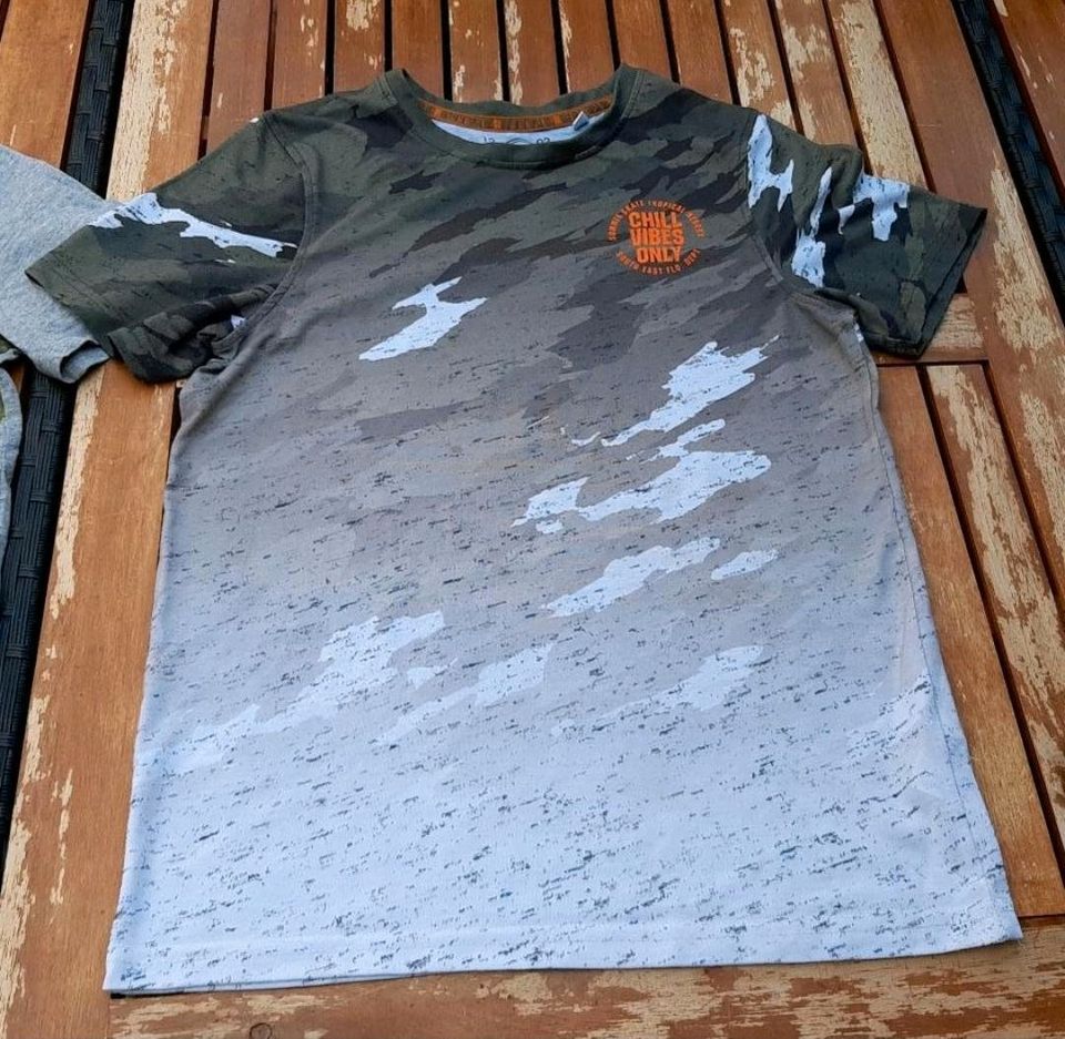C&A Jungen Tshirts  Paket 6 Teile Gr. 146/152 Camouflage in St Gangloff