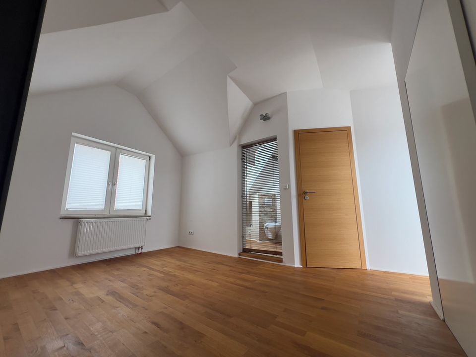 *Prov.frei* Für Singles/Paare: Einzigartig, effizient renoviertes Haus. Ländlich ruhige Lage in Gundheim
