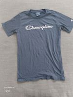 T-Shirt blau Champion L 150 155 Niedersachsen - Celle Vorschau