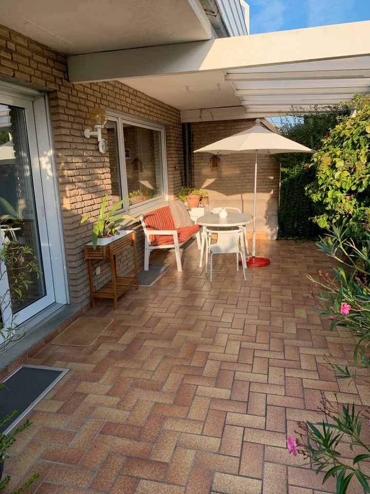 Reihenendhaus in zentraler Lage von Lübbecke mit Carportstellplatz und Garage in Lübbecke 