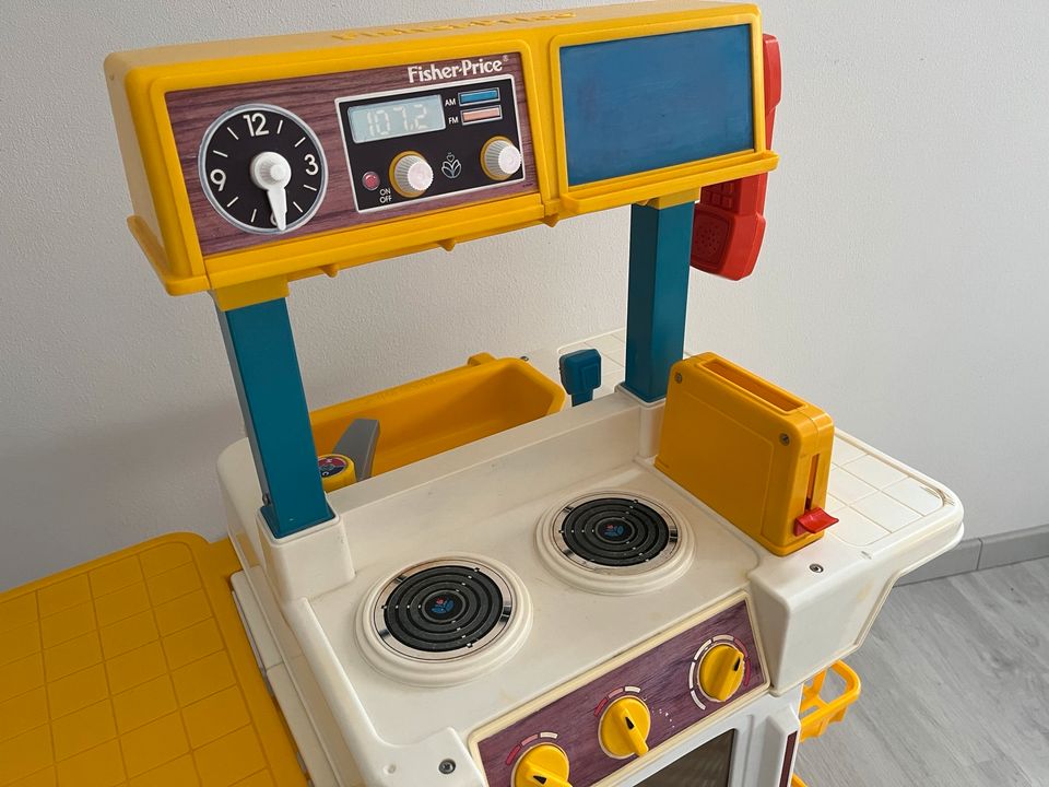 Fisher Price Küche Vinted aus den 80er mit Zubehör in Zwingenberg