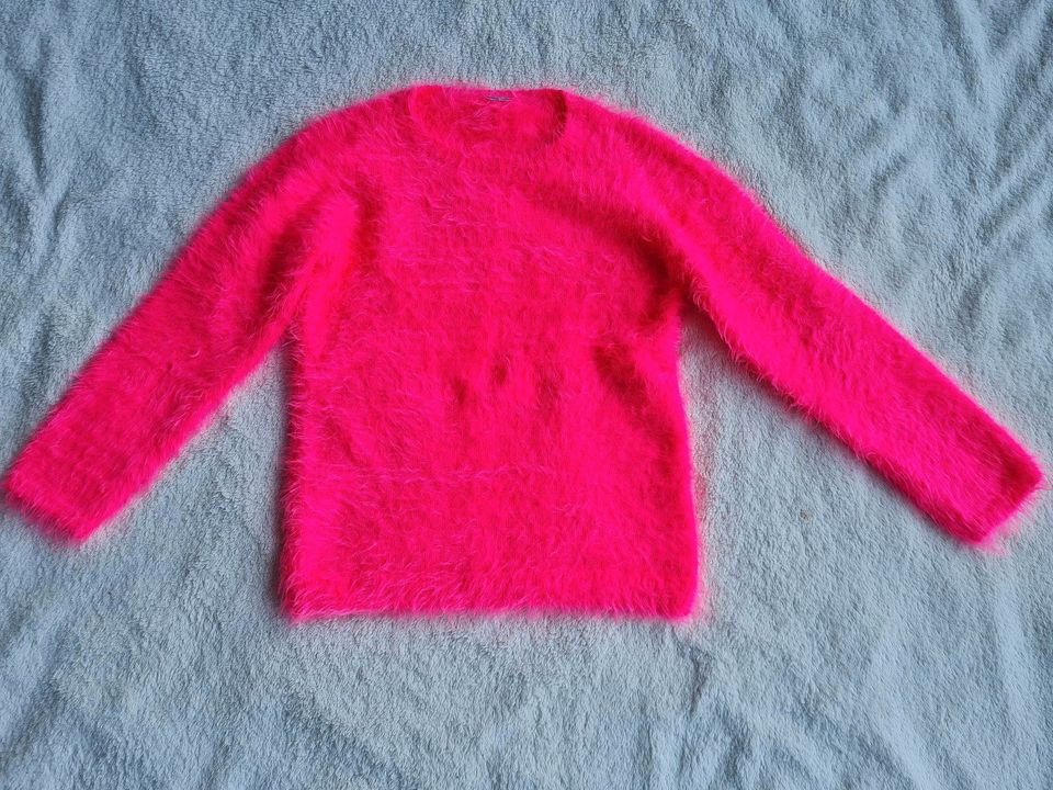 Kuscheliger Pullover gr 122 Pulli in Bad Laer