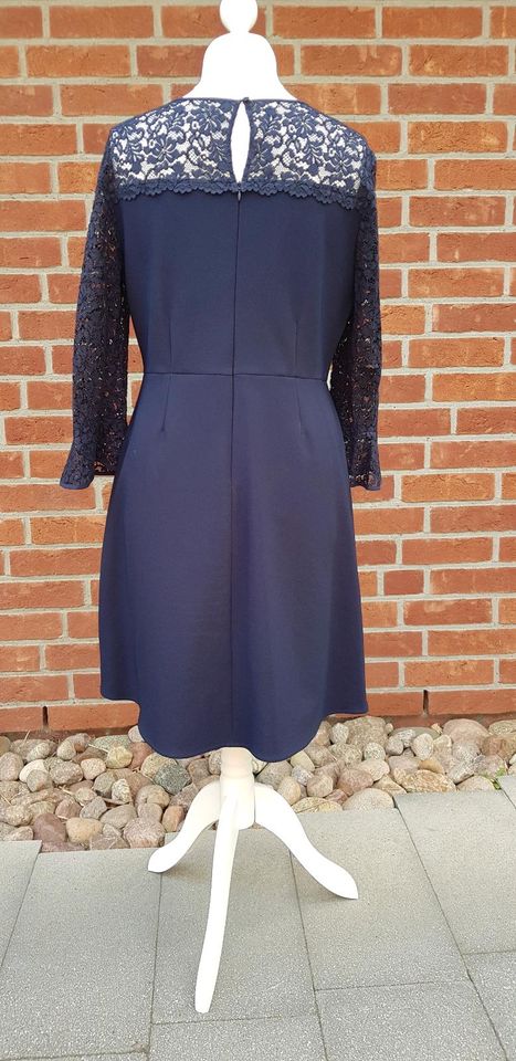 SALE - Phase Eight, festliches Kleid mit Spitze, dunkelblau, 44 in Handeloh