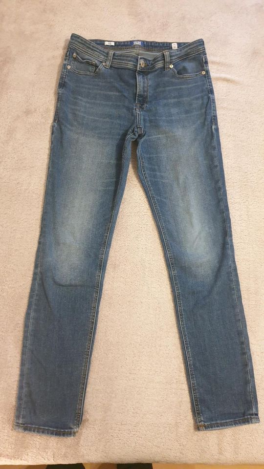 Jack&Jones Jeans Slim  176 blau und schwarz in Ansbach