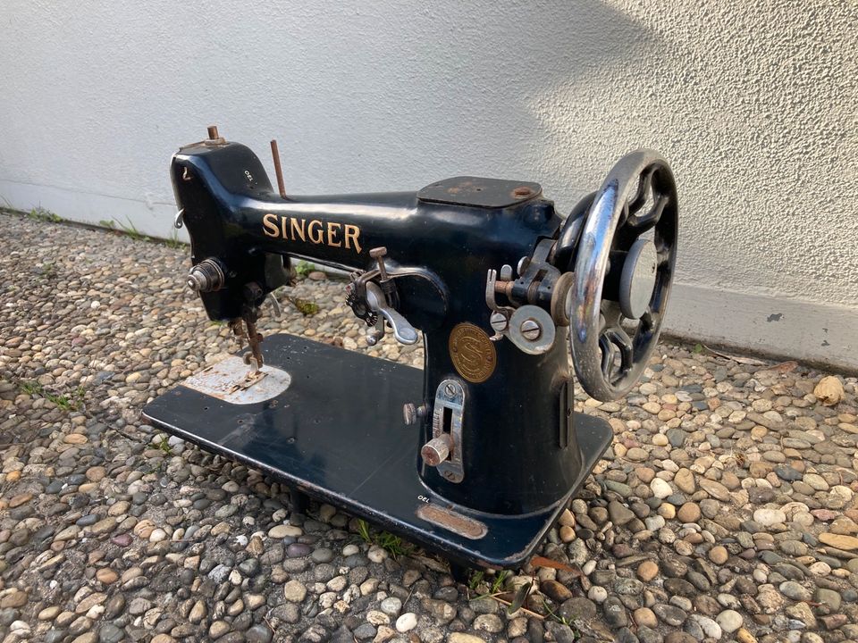 Singer Nähmaschine - antik - 1937 in Reichenau