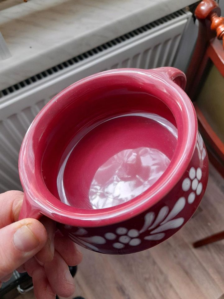 Suppenschüssel.  Farbe rot. in Bottrop