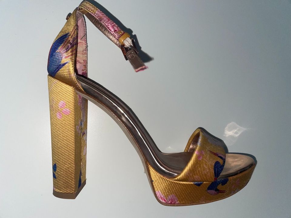 Ted Baker Junaa High Heel Sandalette gelb floral 38 in Karlsruhe