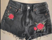 H&M Shorts Bestickt mit Blumen Nordrhein-Westfalen - Herford Vorschau