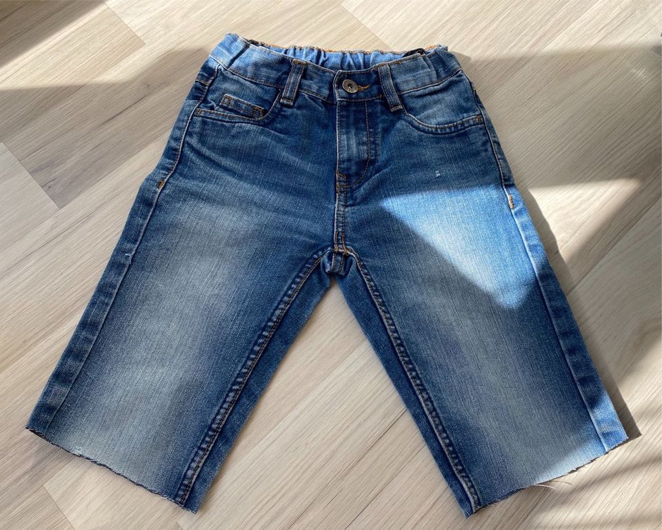 Shorts aus Jeans, kurze Hose, Sommer, Junge, Gr. 116 in Leingarten