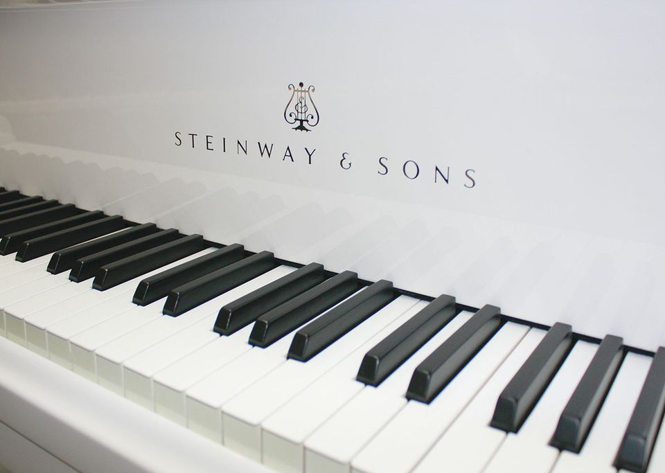 Flügel Klavier Steinway & Sons S-155 weiß poliert, 5 J. Garantie in Egestorf