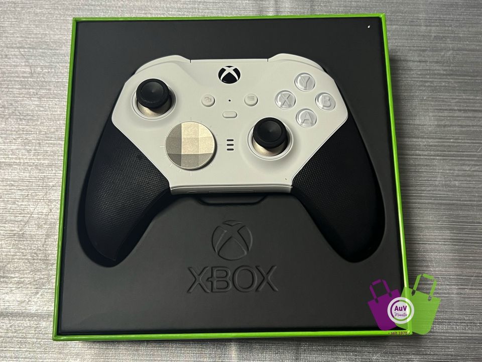 Xbox One - Elite Controller 2 - schwarz/weiß - NEUWERTIG / OVP in Centrum