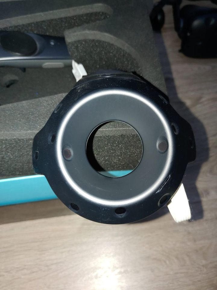 HTC Vive OG + Deluxe Audio Strap + TPcast Wireless + Zubehör in Kirchehrenbach