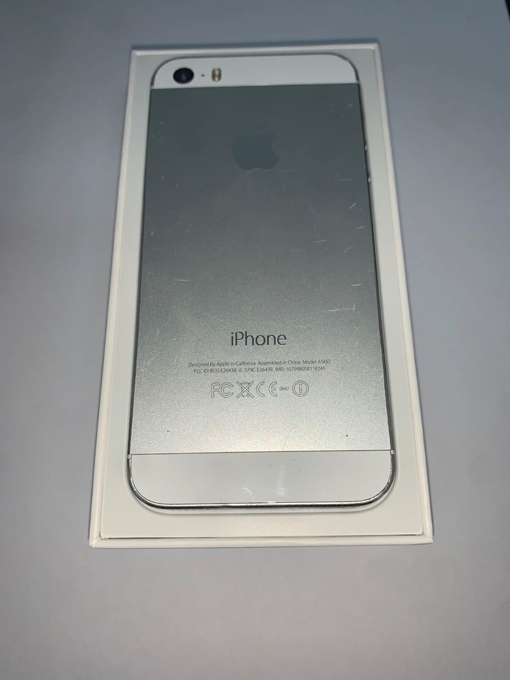 Apple IPhone 5s, Silver, 16 GB in Wuppertal