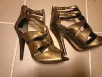 Schuhe gold offene 38 neu Wiesbaden - Erbenheim Vorschau