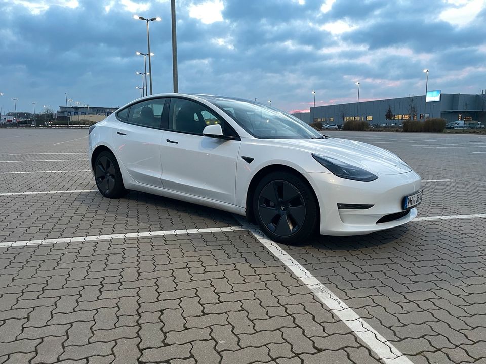 Tesla Model 3 Long Range Dualmotor Allrad in Wilhelmshaven