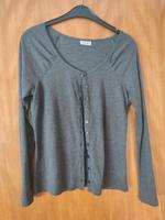 Süße Strickjacke Größe S Hessen - Solms Vorschau