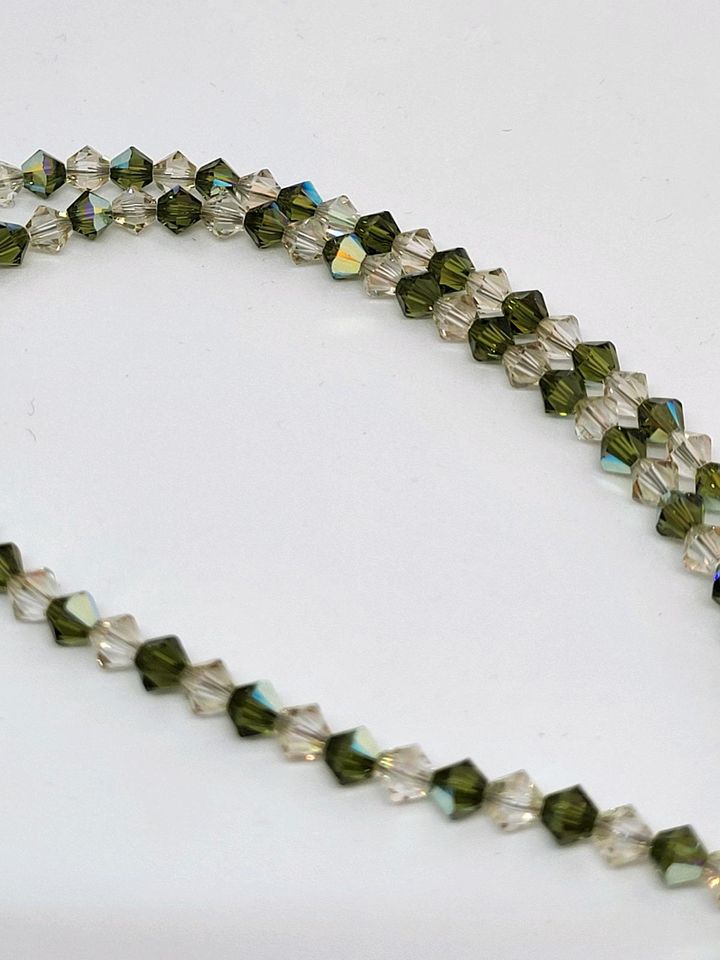 180 Swarovski Bicone Doppelkegel 4mm Olivine u. Luminous Green in Rheinbach