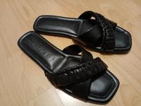 Sandale Slipper Tamaris schwarz Sommer Pantolette touch it Leder Niedersachsen - Lachendorf Vorschau