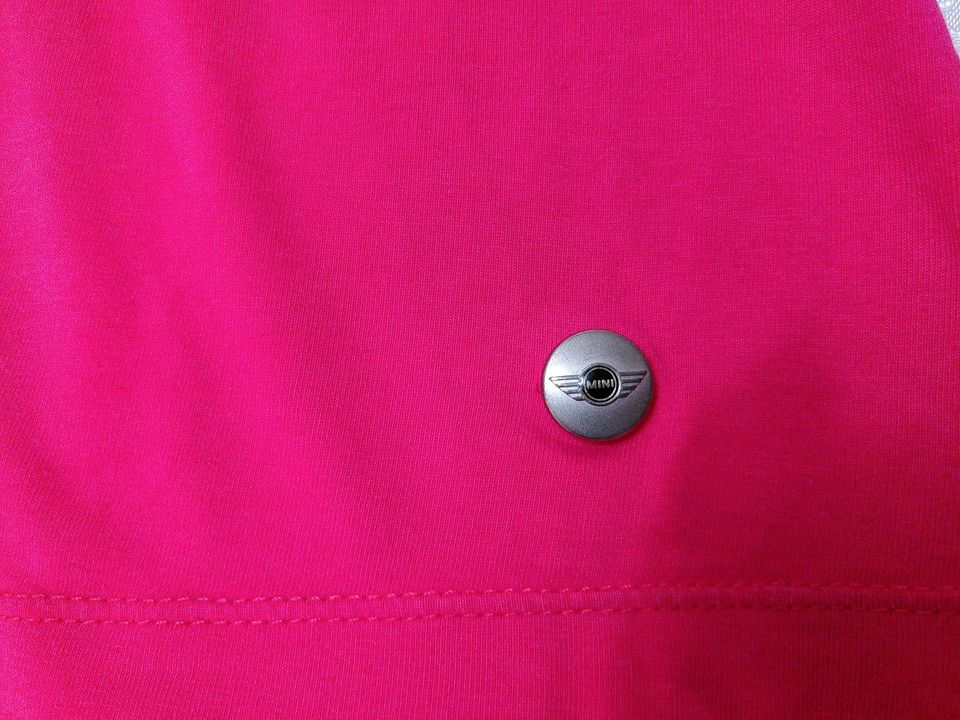 pinkes Shirt mit wallendem Kragen | MINI | 40 L in München