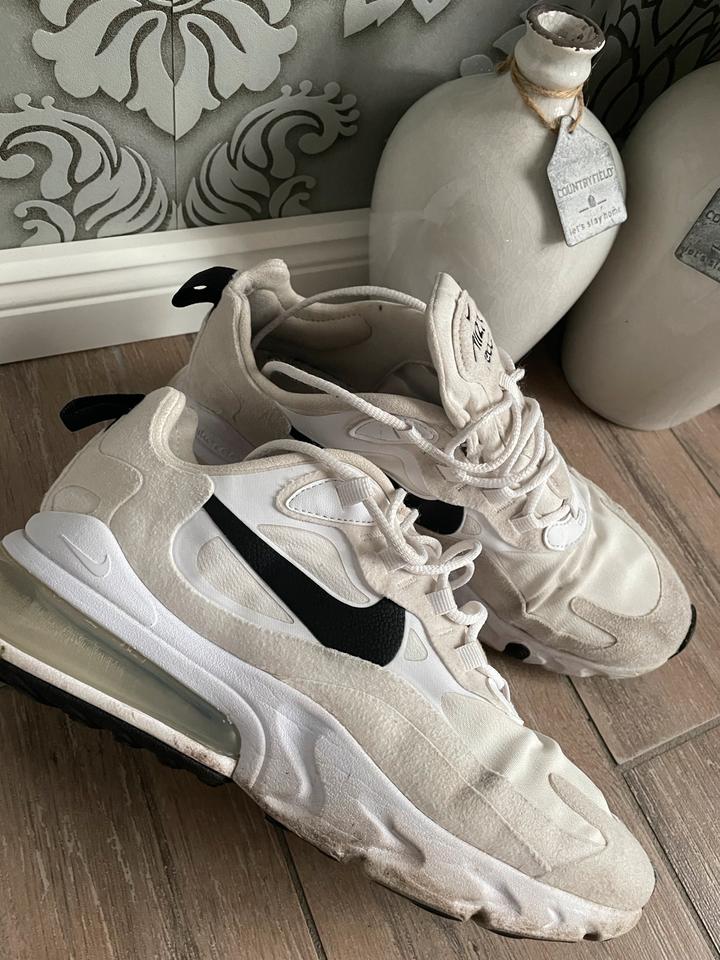 Nike Air Max 270 React in weiss grau oder schwarz Gr. 39 in Niedersachsen Wiesmoor kleinanzeigen