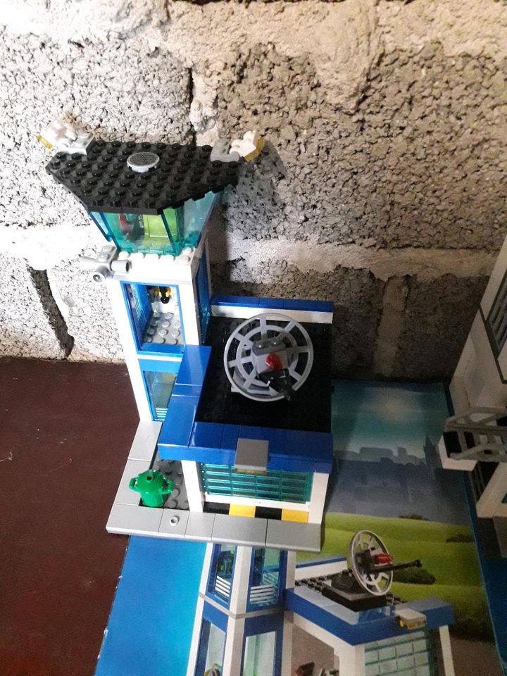 Lego City Set 60047 Polizeistation in Windhagen