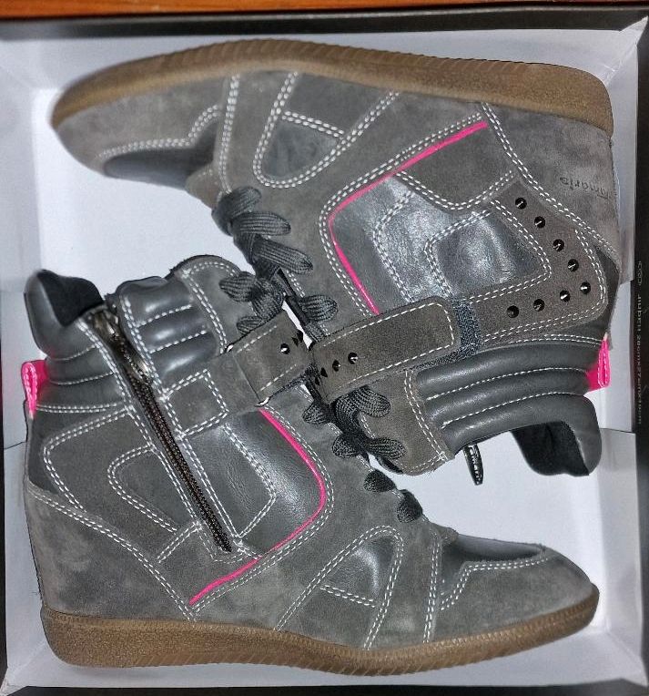 NEU + OVP TAMARIS Wedges Sneaker mit Absatz grau pink Größe 40 in Straßberg