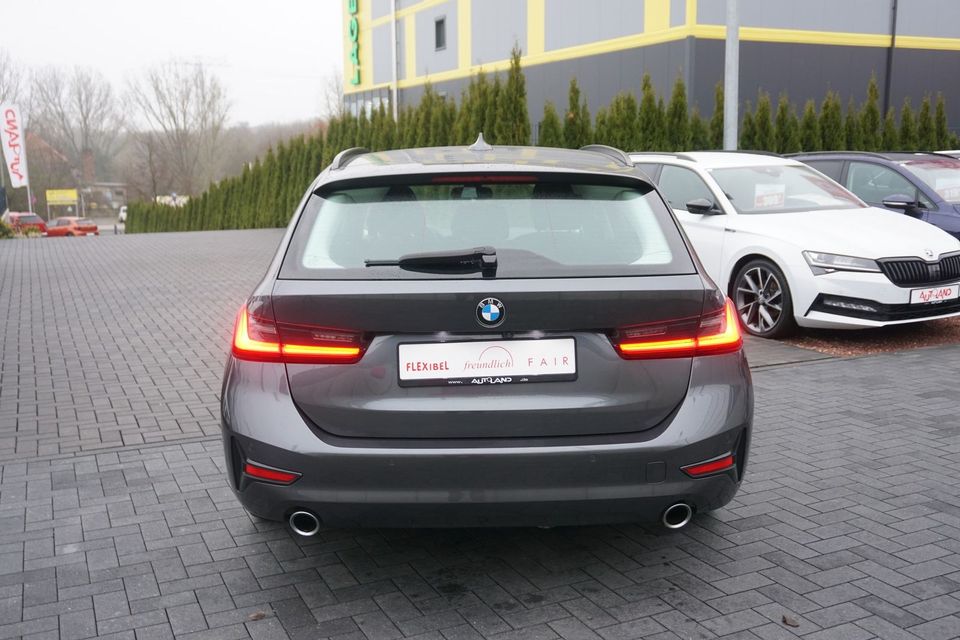 BMW 320d Mild Hybrid xDrive Advantage LED Navi AHK in Berlin