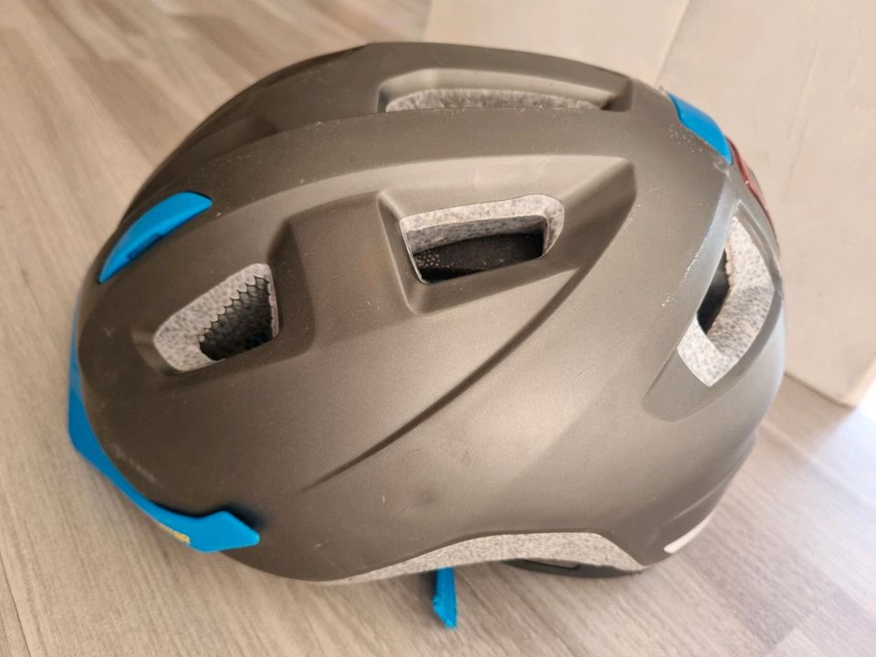 Fahrradhelm blau in Berlin