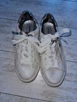 Dockers Damen Sneaker Silber Glitzereffect Gr. 38 Neuwertig Bayern - Geisenhausen Vorschau