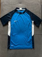 Nike Sportshirt Gr.S, 128-140 Berlin - Köpenick Vorschau