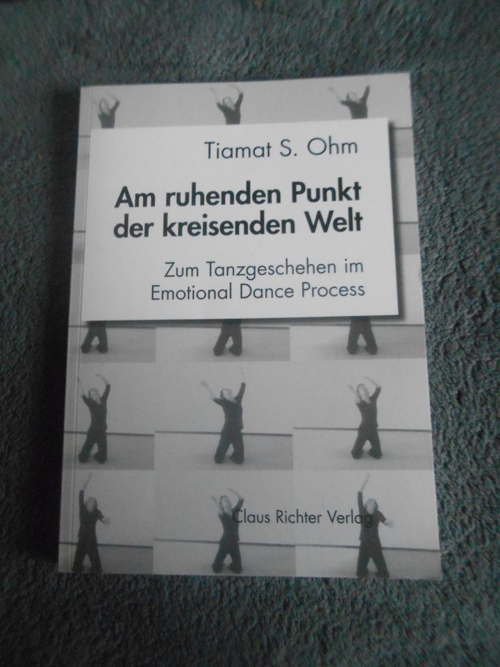 Am ruhenden Punkt der kreisenden Welt: Zum Tanzgeschehen im in Berlin