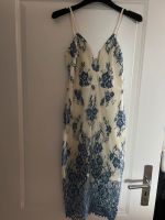 Spitzen Kleid in beige mit blauen Details Nordrhein-Westfalen - Meerbusch Vorschau